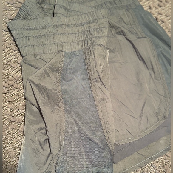 Athletic shorts - Picture 3 of 4